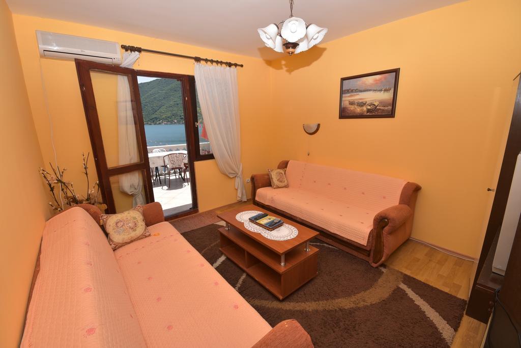 Apartments Biga Morinj Ruang foto